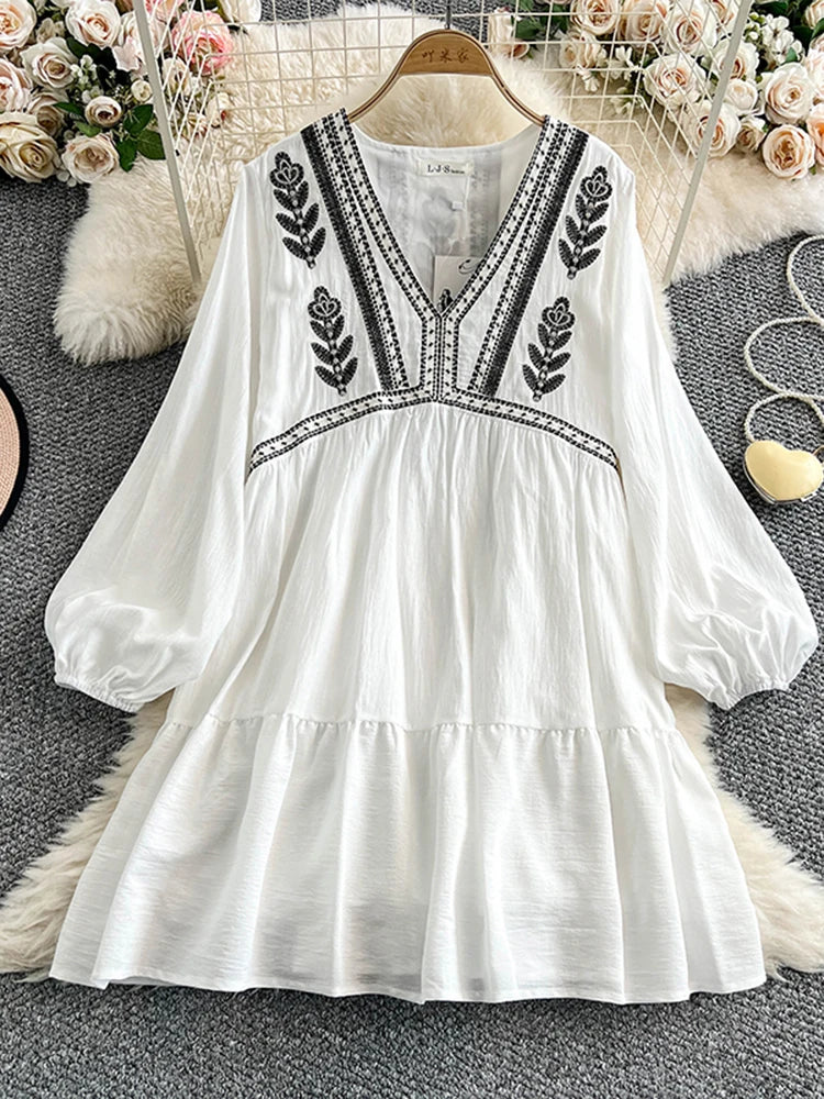 White Floral Embroidered V-neck Boho Tunic Dress